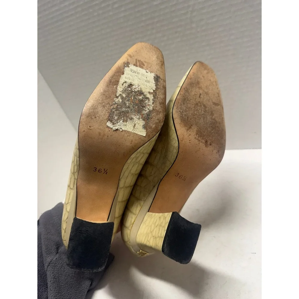 Escada Beige Croc Embossed Leather Block Heel Pumps Gold Logo Italy 36.5 6.5